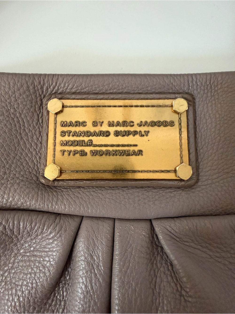 Marc Jacobs Standard Supply Pebbled Leather Hobo Bag in Taupe/Purple-Gray - Picture 2 of 10